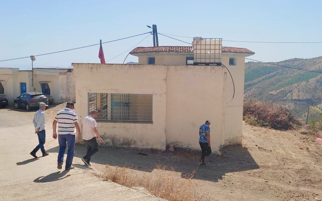 La visite de terrain pour le lancement de réhabilitation et d’entretien du dispensaire rural d’Asserdoun